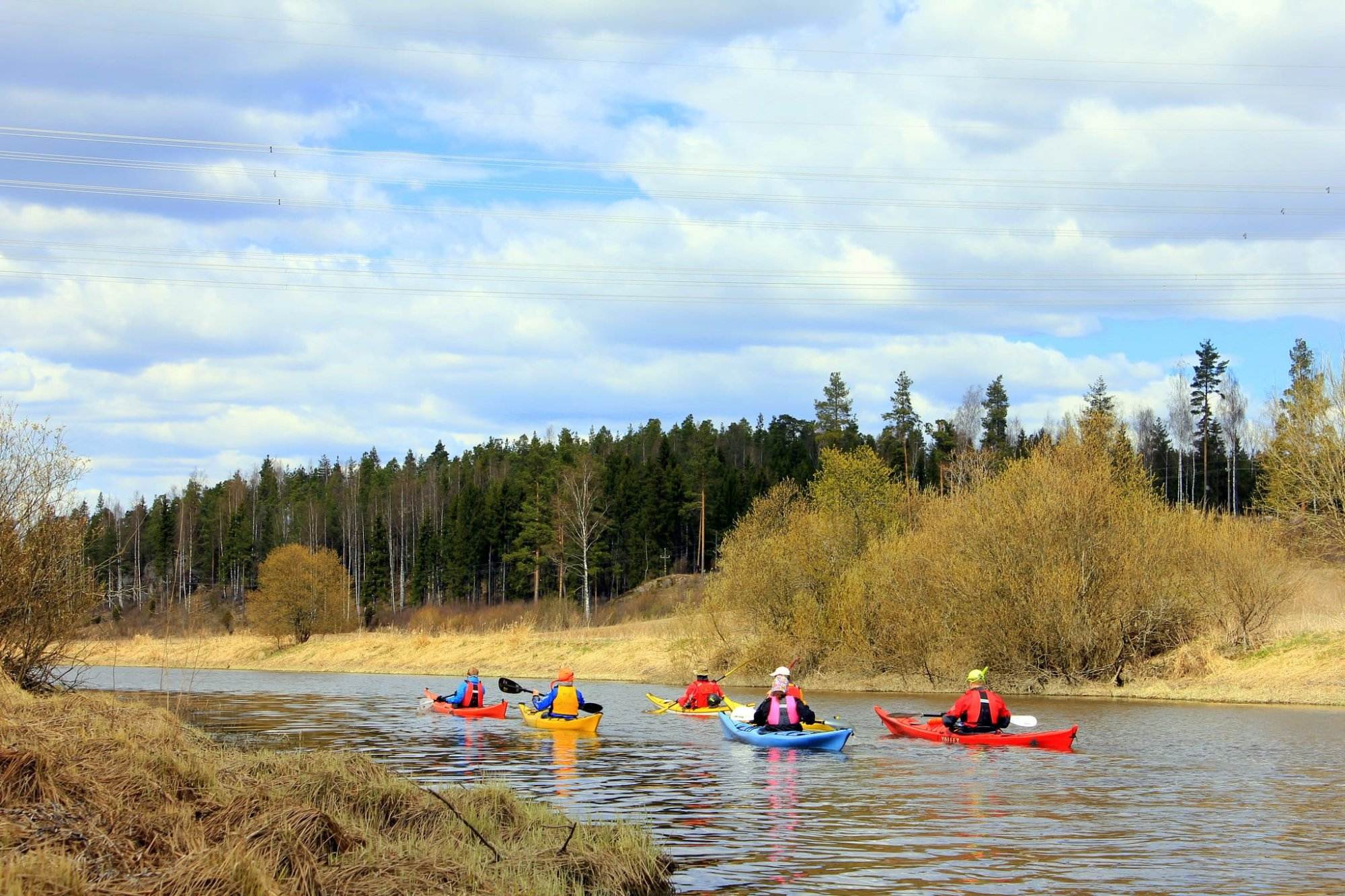 Canoeing in Finland means relaxing, because here you can enjoy the scent of pine trees and the sound of chirping birds for hours on end, without anyone disturbing you.