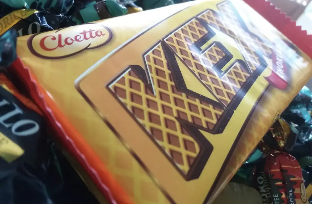 In Sweden you can see these delicious chocolate waffles everywhere in the shops and gas stations.